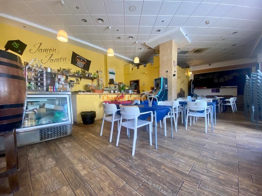 Retail in Orihuela for lease Building Photo- Image 1 of 12