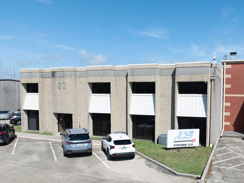30 Veterans Memorial Blvd, Kenner, LA for sale - Building Photo - Image 2 of 26