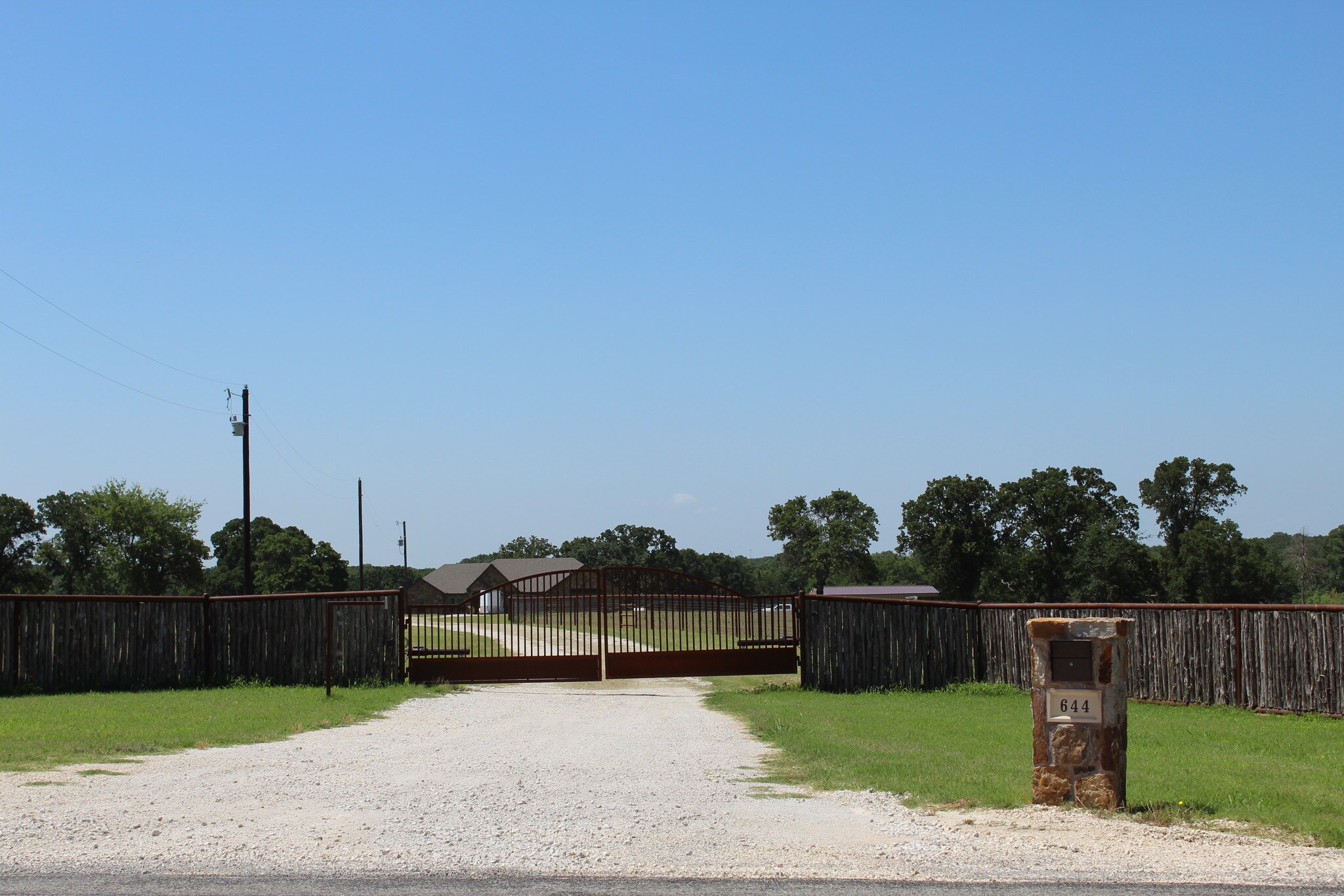 644 Bones Chapel Rd, Whitesboro, TX for sale Primary Photo- Image 1 of 1