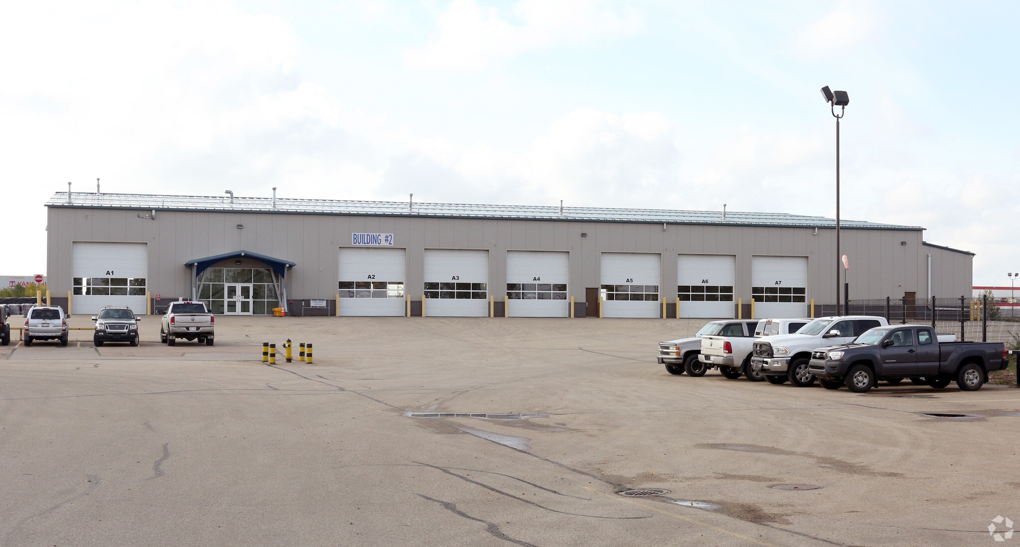 12820 58th St NW, Edmonton, AB for sale Primary Photo- Image 1 of 1