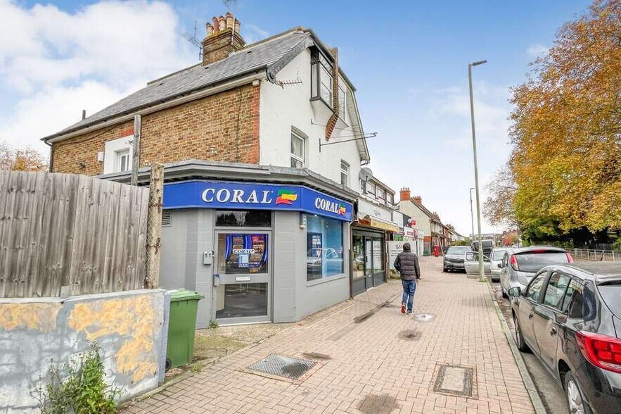 203 Kingston Rd, Leatherhead for sale - Building Photo - Image 1 of 3