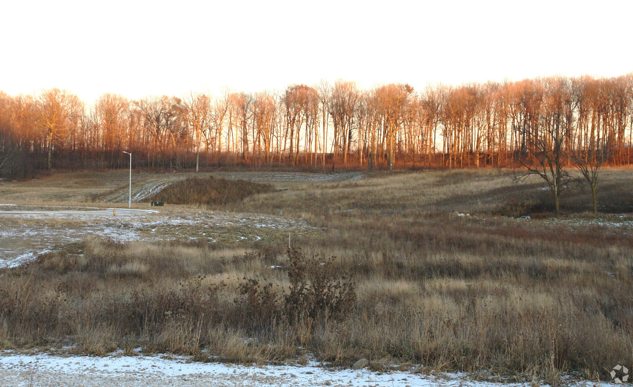 606 Cedar Bluffs Way, Slinger, WI for sale Primary Photo- Image 1 of 1
