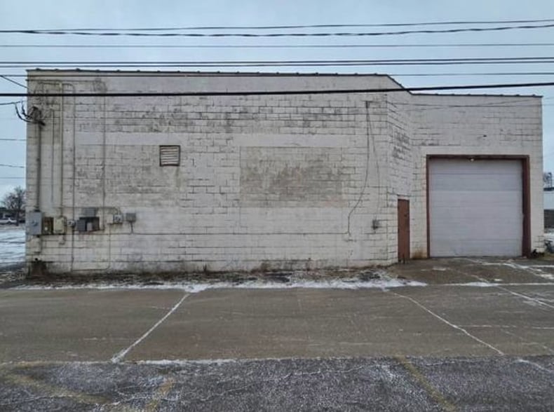 1517 S Michigan St, South Bend, IN for lease - Building Photo - Image 3 of 3