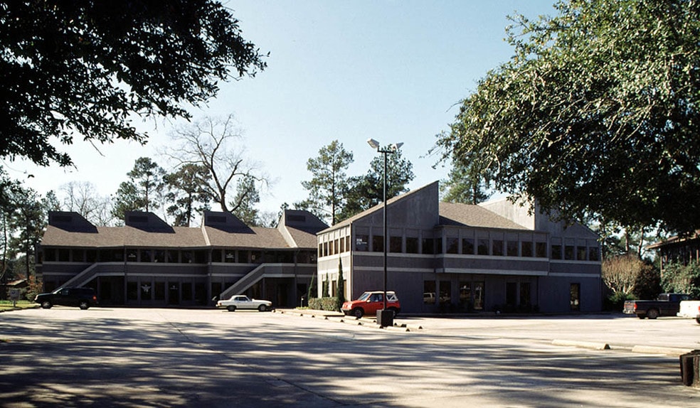 1733 Woodstead Ct, The Woodlands, TX for lease - Building Photo - Image 1 of 11