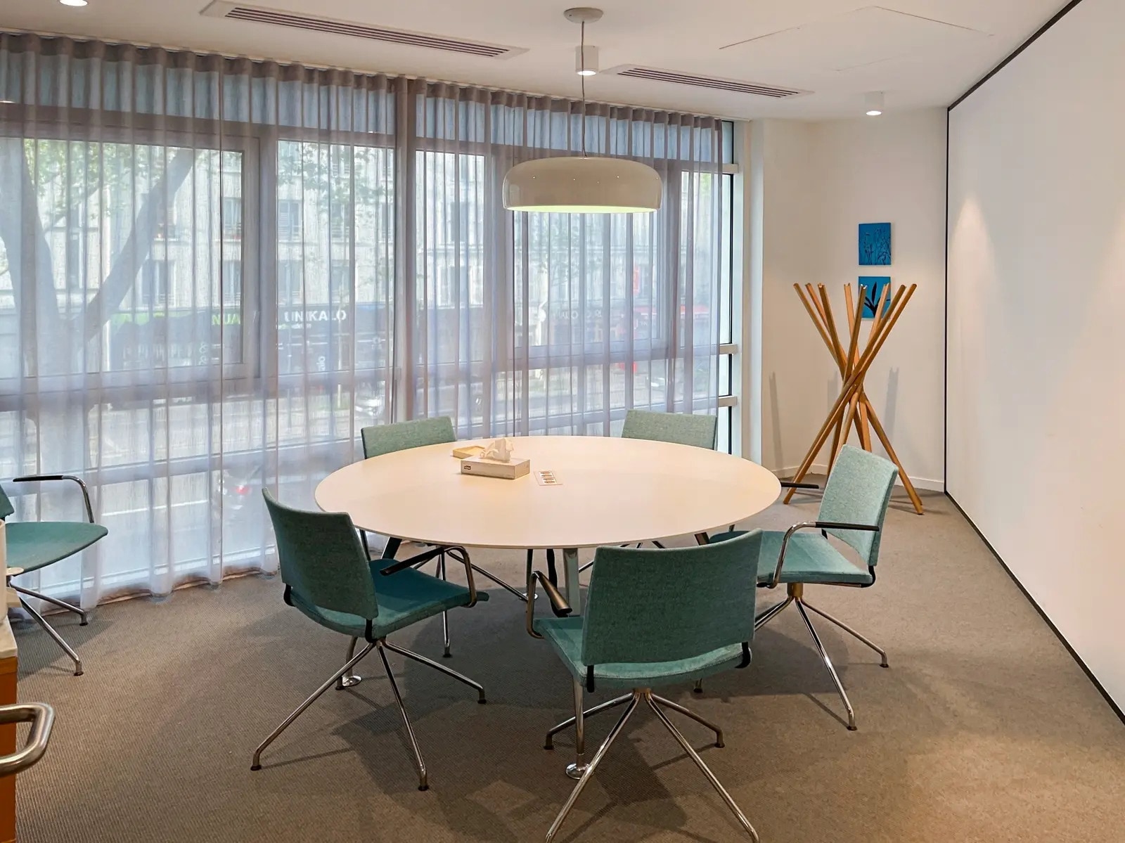 90/92 Route De La Reine, Boulogne-Billancourt for lease Interior Photo- Image 1 of 17