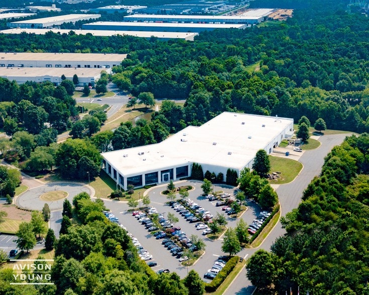 14125 S Bridge Cir, Charlotte, NC 28273