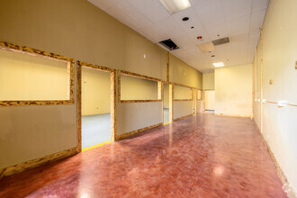 1519 E Main St, St Charles, IL for lease Interior Photo- Image 2 of 4