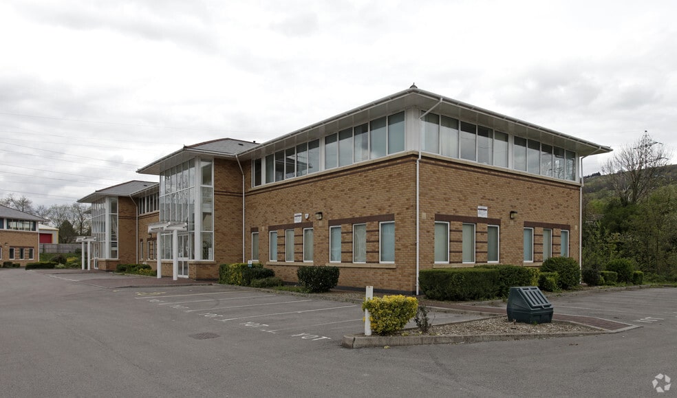 Tonteg Rd, Pontypridd for lease - Primary Photo - Image 1 of 1