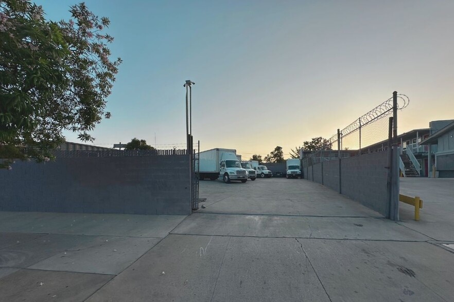 1545 Lincoln Ave, Pasadena, CA for lease - Building Photo - Image 3 of 17