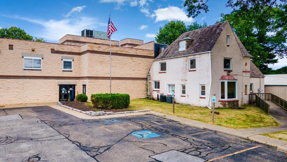 3045 Pennsylvania Ave, Weirton, WV for lease - Building Photo - Image 3 of 70