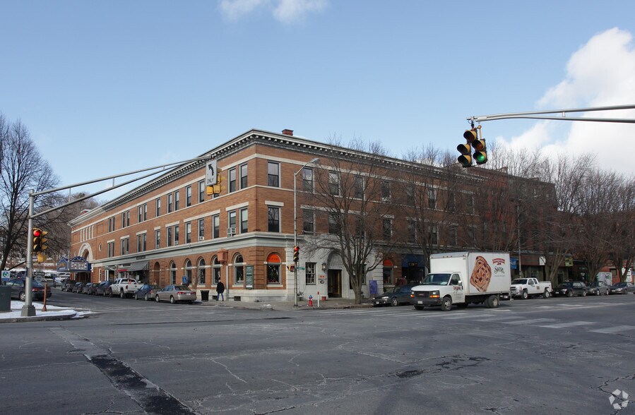 6 Castle St, Great Barrington, MA for lease - Building Photo - Image 3 of 4