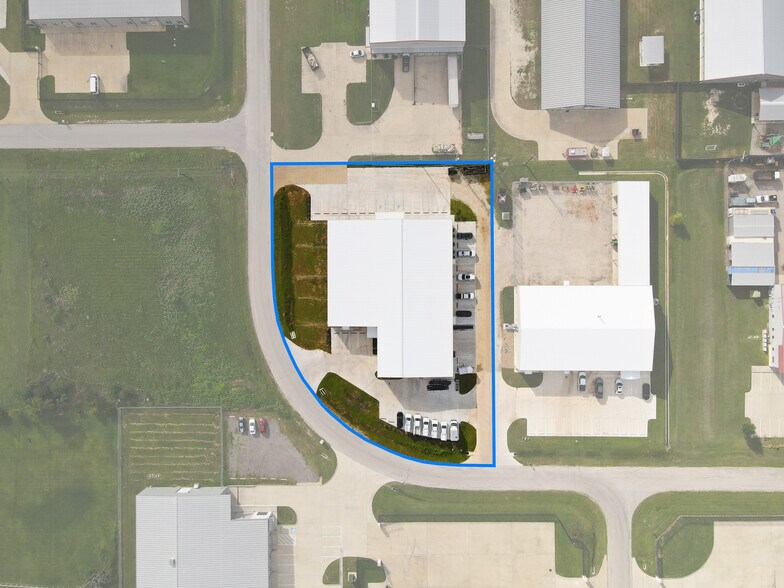 5998 Imperial Loop, College Station, TX for sale - Primary Photo - Image 1 of 22