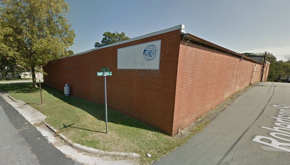 203 Adams St, Burlington, NC for sale - Building Photo - Image 2 of 12