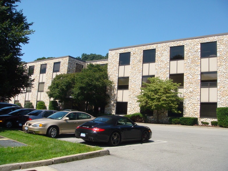 141 S Central Ave, Hartsdale, NY 10530