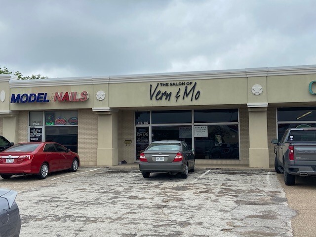 724-730 E Villa Maria Rd, Bryan, TX for lease - Building Photo - Image 2 of 6