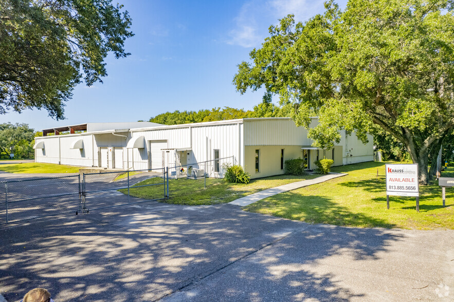 5025 Hartford St, Tampa, FL for lease - Building Photo - Image 3 of 9