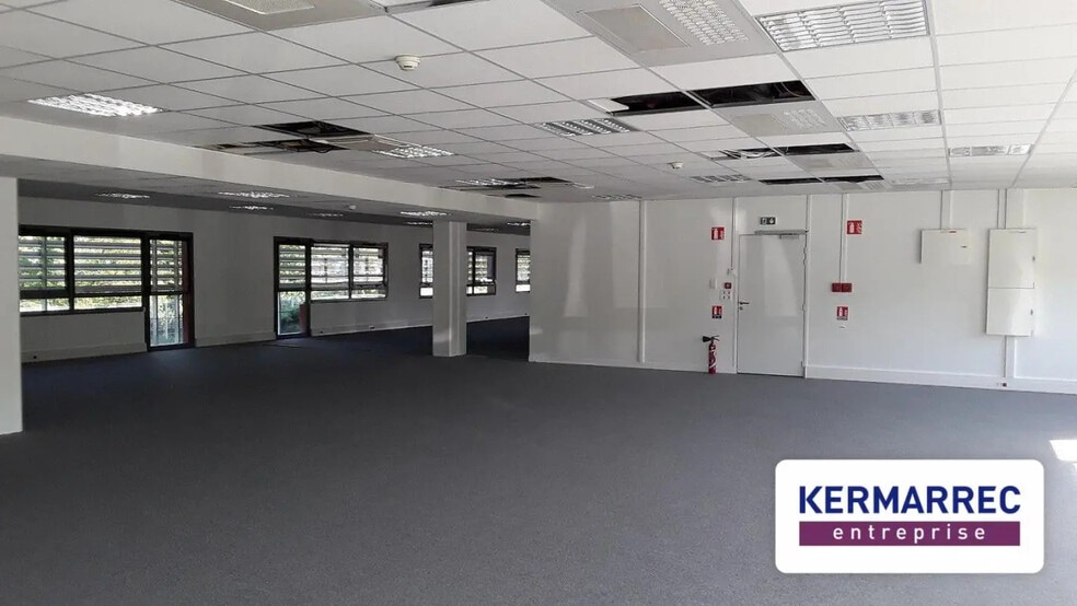 Office in Orvault for lease - Interior Photo - Image 3 of 8