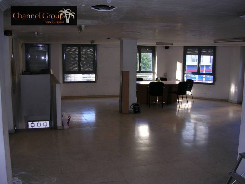 Retail in Elche for lease Building Photo- Image 1 of 12