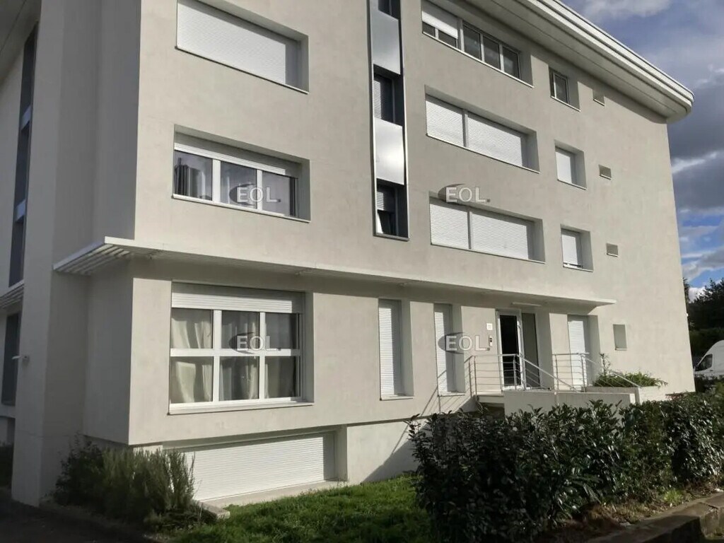 Location Bureaux 200 m² - Photo 1