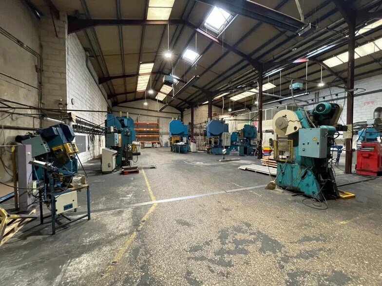 Flex in Vaujours for sale - Interior Photo - Image 2 of 13