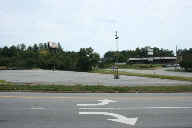 5251 Sidney Simons Blvd, Columbus, GA for sale - Building Photo - Image 1 of 5