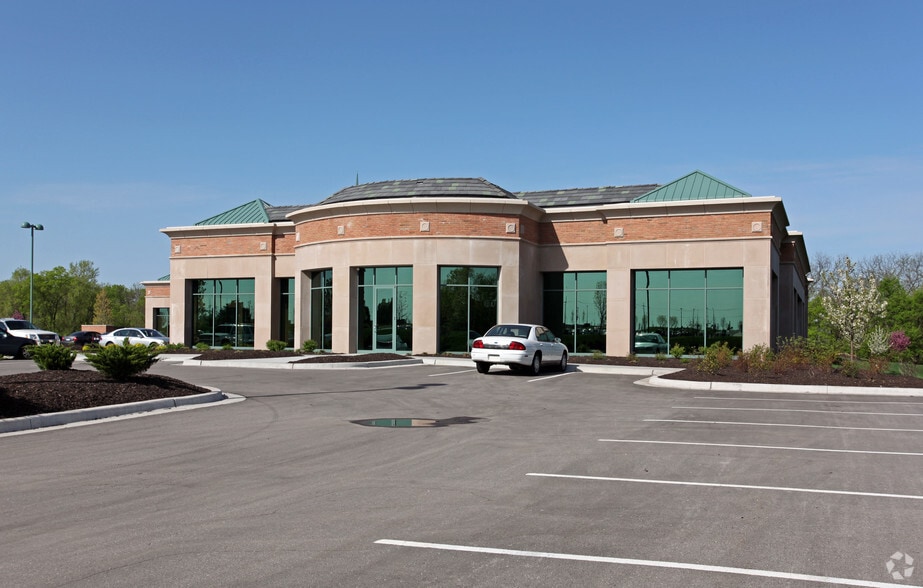 4300 W 133rd St, Leawood, KS for lease - Building Photo - Image 2 of 7