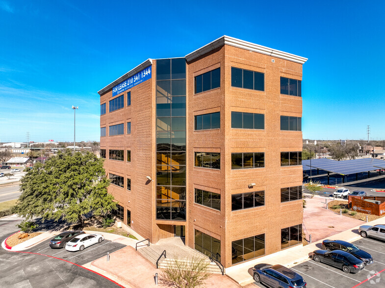 8940 Fourwinds Dr, San Antonio, TX for lease - Building Photo - Image 1 of 23