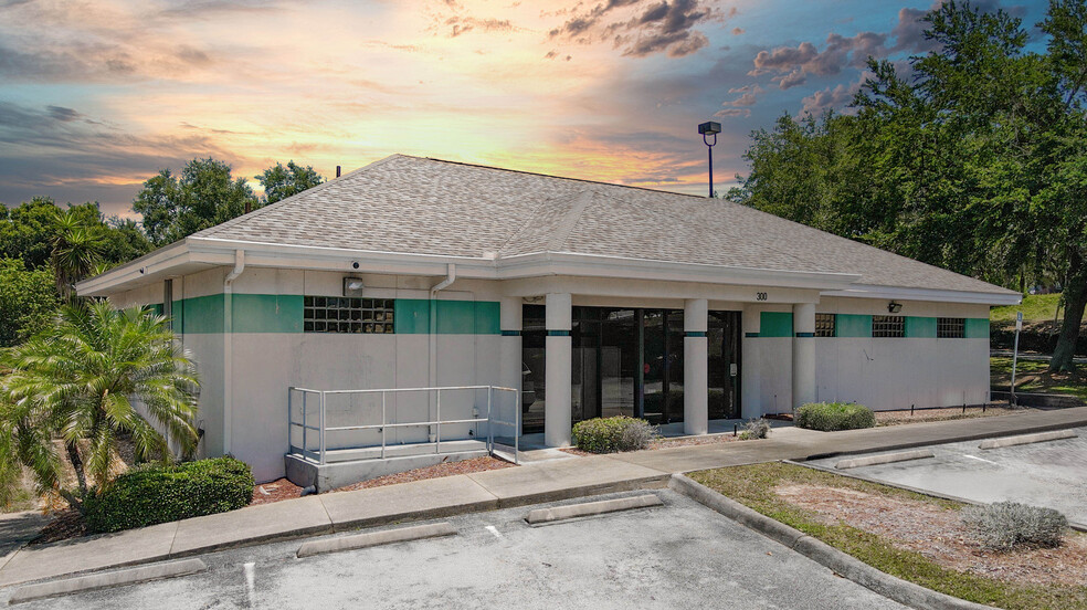 300 E Highland Ave, Clermont, FL for sale - Building Photo - Image 1 of 1