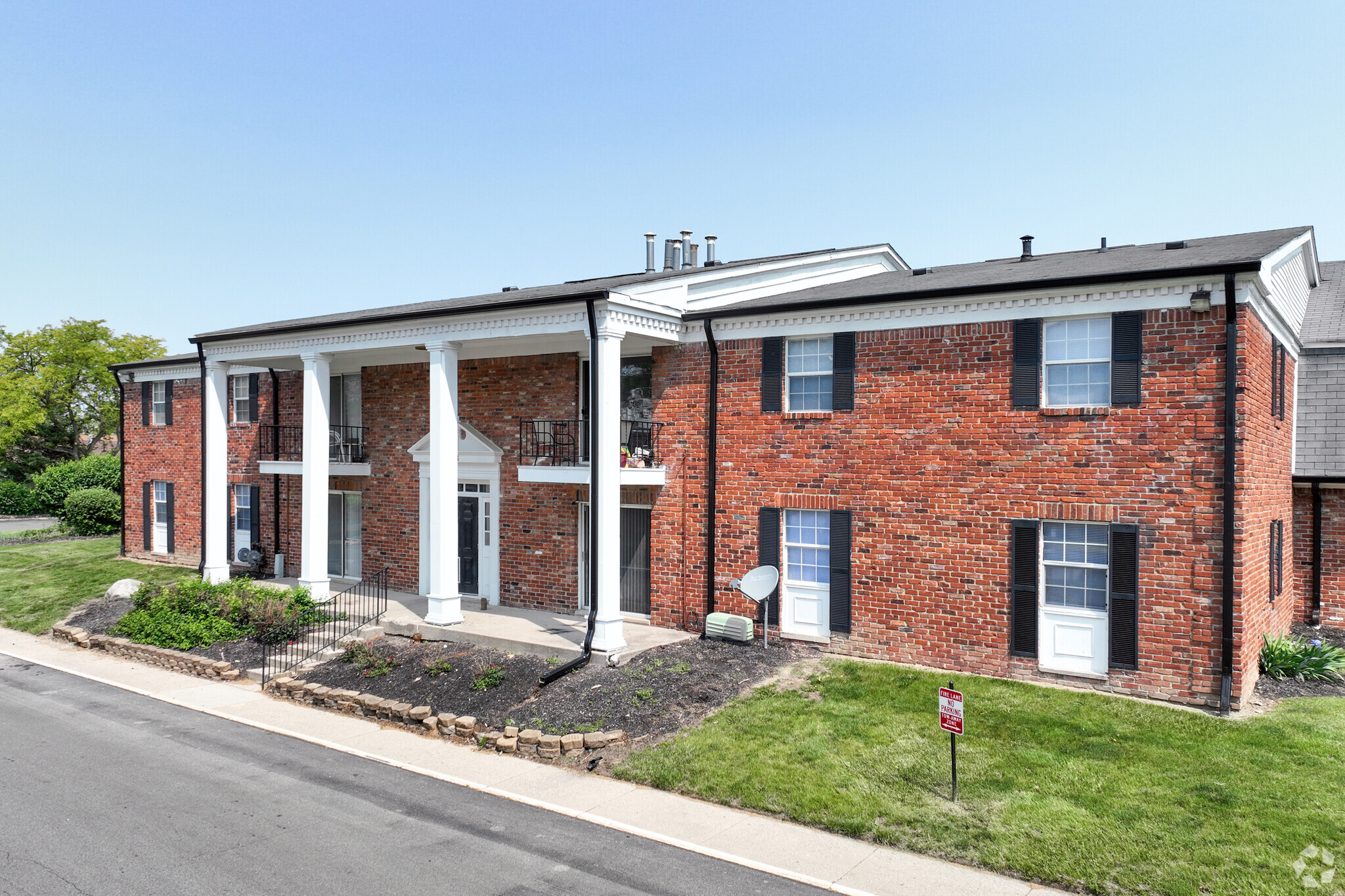 5421 Calder Way, Indianapolis, IN for sale Primary Photo- Image 1 of 1