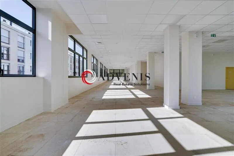 Office in Joinville-le-Pont for lease - Building Photo - Image 3 of 10