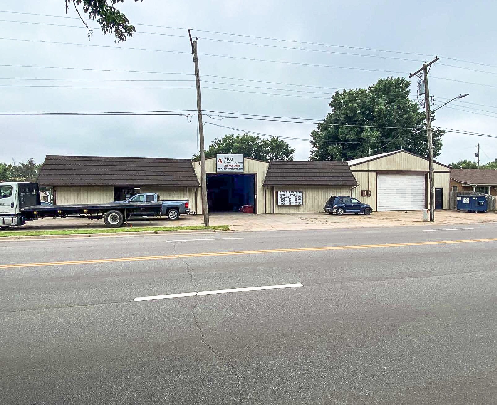 413 W Chicago Ave, Colwich, KS 67030