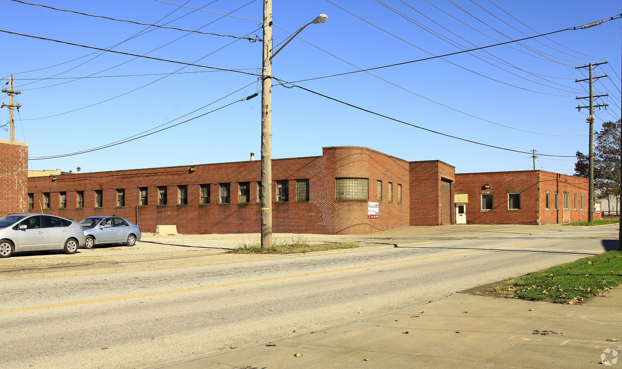 5205 Grant Ave, Garfield Heights, OH for lease Building Photo- Image 1 of 3