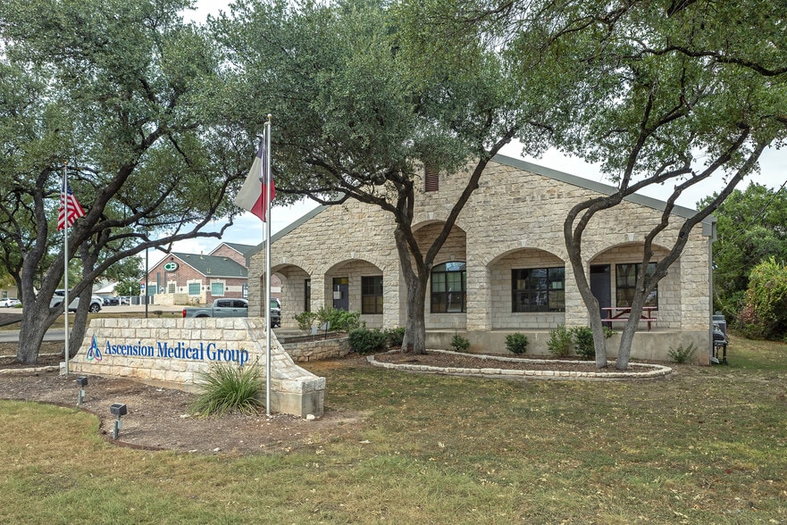 3721 Williams Dr, Georgetown, TX for lease - Building Photo - Image 1 of 12