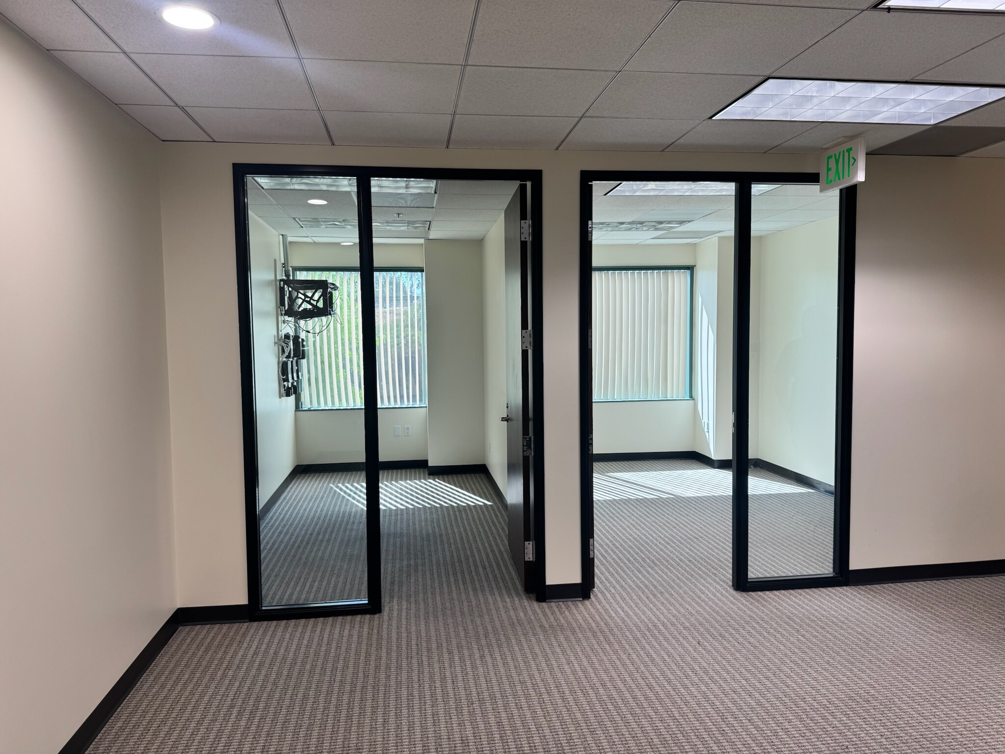 5550 Topanga Canyon Blvd, Woodland Hills, CA for lease Interior Photo- Image 1 of 2