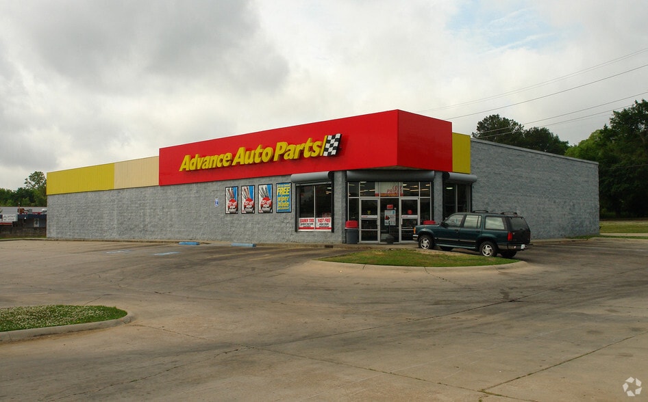 3225 Medgar Evers Blvd, Jackson, MS 39213