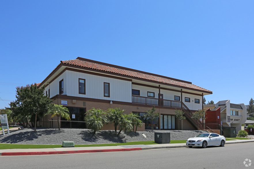 255 N Elm St, Escondido, CA for lease - Building Photo - Image 1 of 6