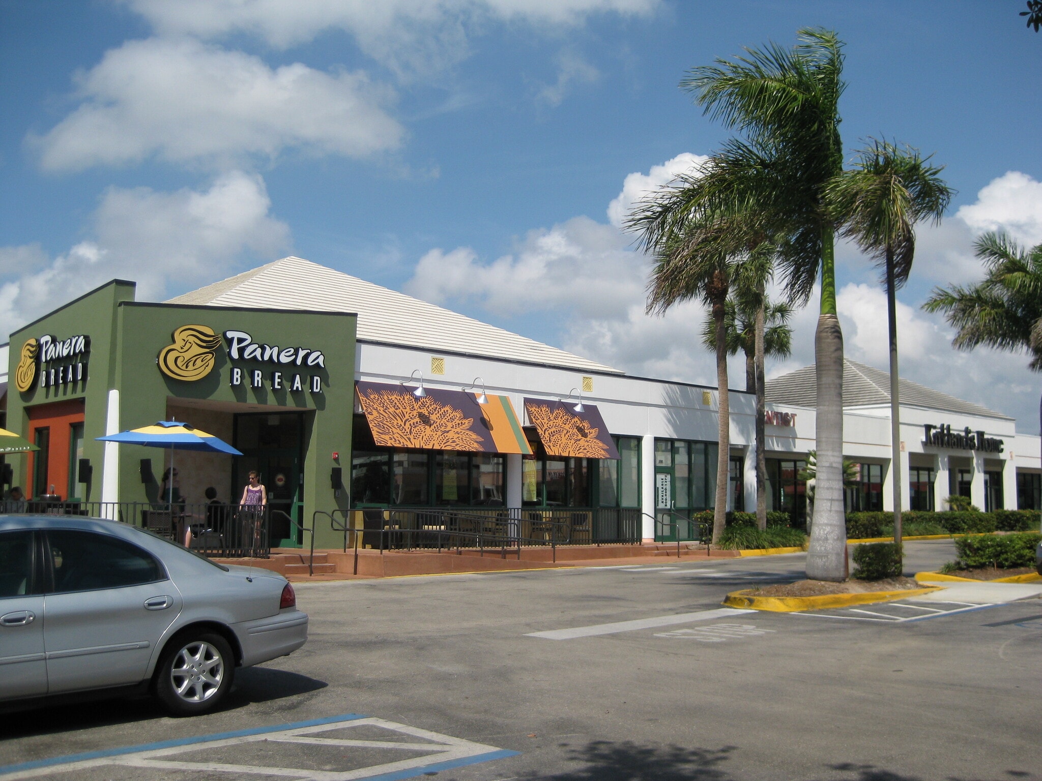 2100-2184 Tamiami Trl N, Naples, FL for lease Building Photo- Image 1 of 9