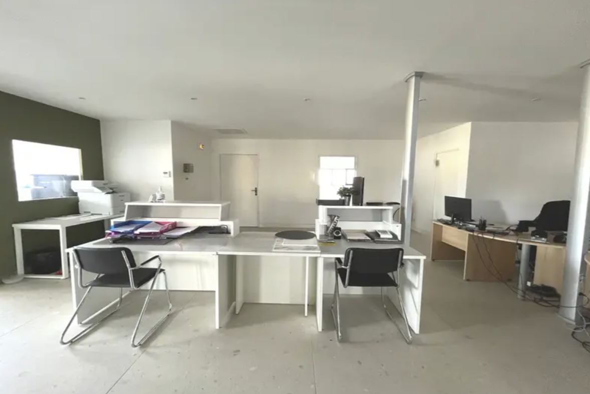 Office in Juvignac for lease Interior Photo- Image 1 of 12