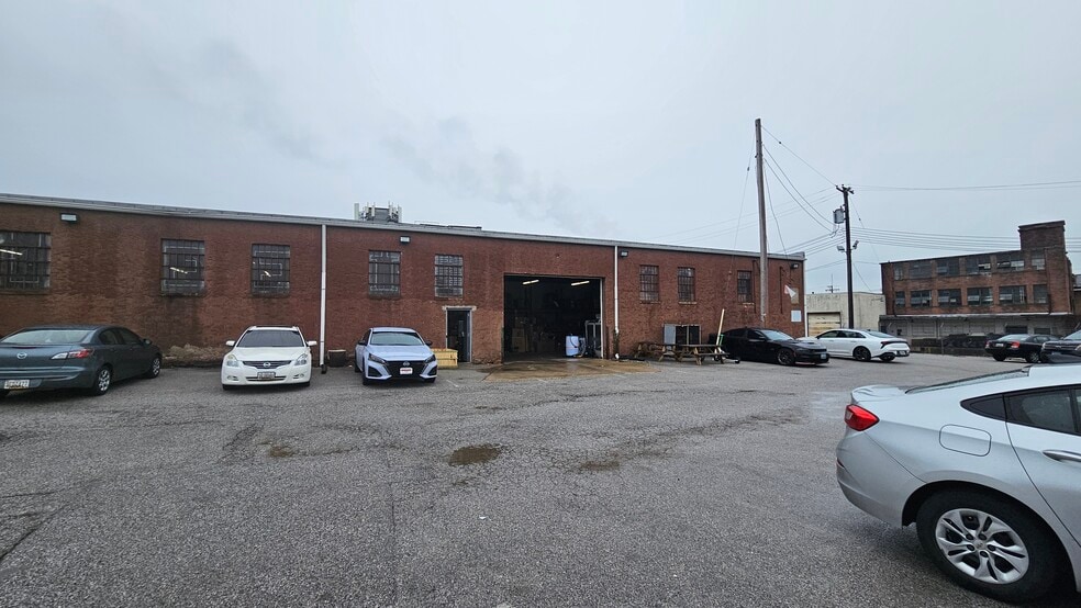 1820 Worcester St, Baltimore, MD for lease - Building Photo - Image 1 of 9