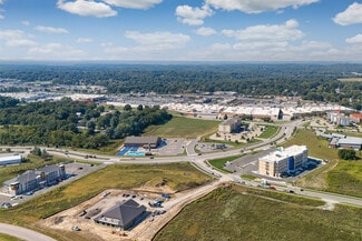 More details for 3620 Village Dr, Saint Joseph, MO - Specialty for Sale