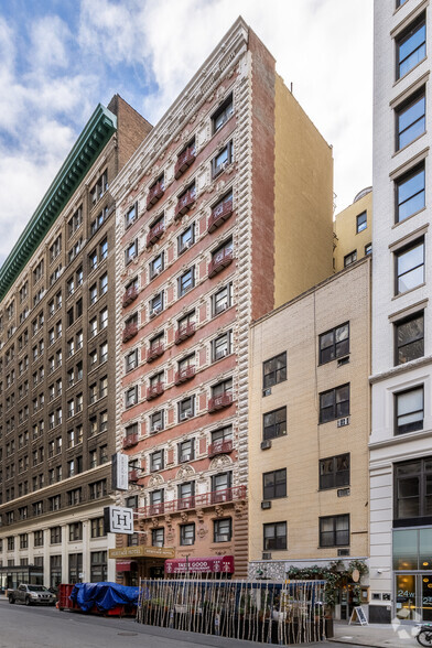 18 W 25th St, New York, NY for lease - Building Photo - Image 1 of 4