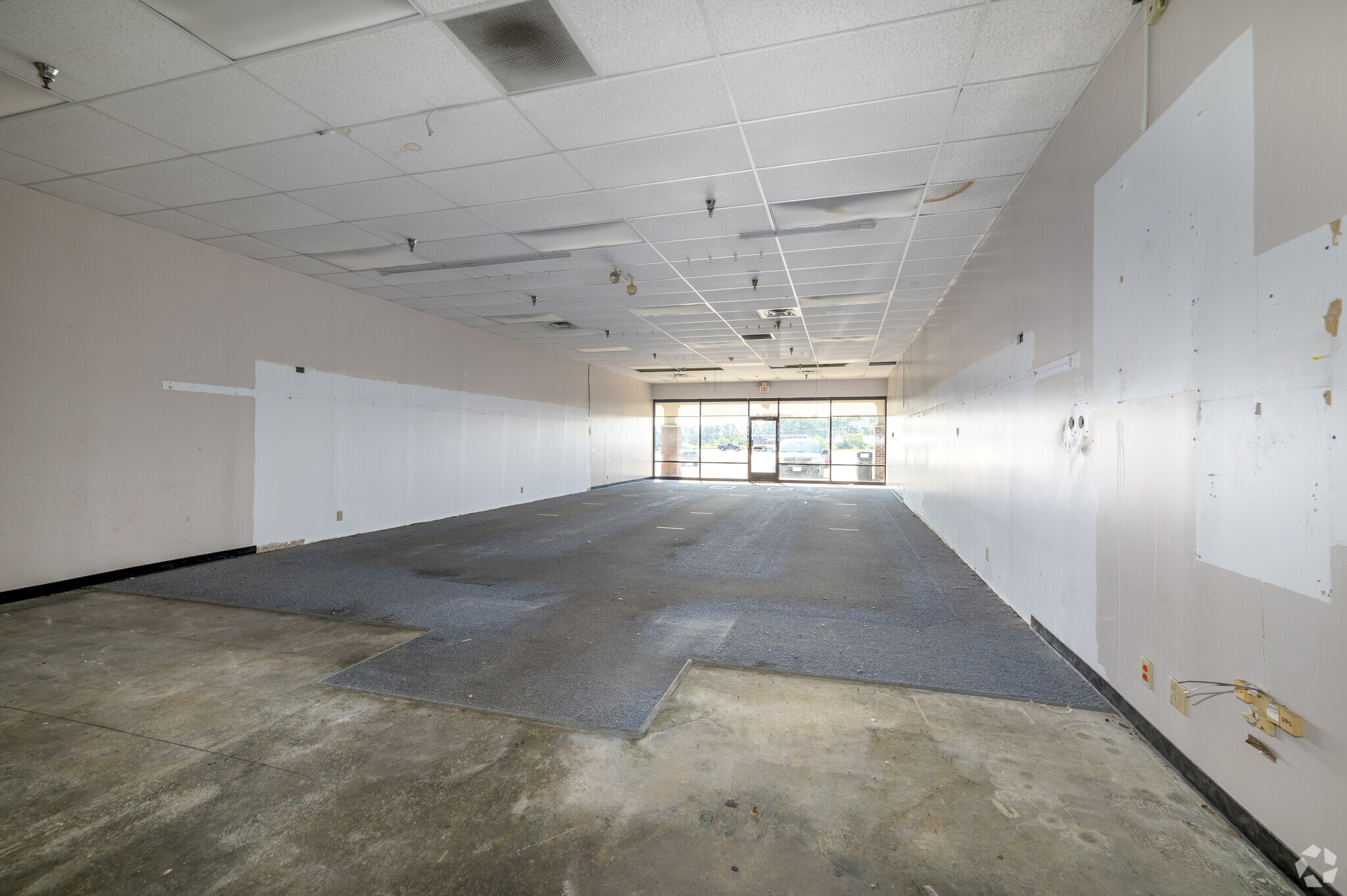 200 Market Dr, Emporia, VA for lease Interior Photo- Image 1 of 4