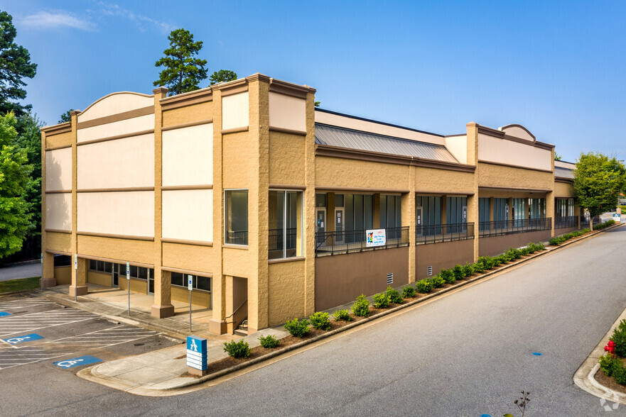 916 Cox Rd, Gastonia, NC for lease - Building Photo - Image 2 of 3