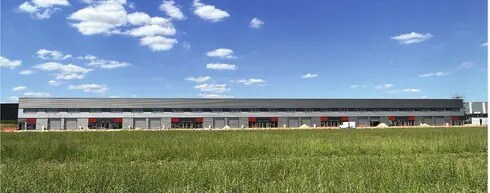 Industrial in Le Thillay for lease - Building Photo - Image 1 of 7