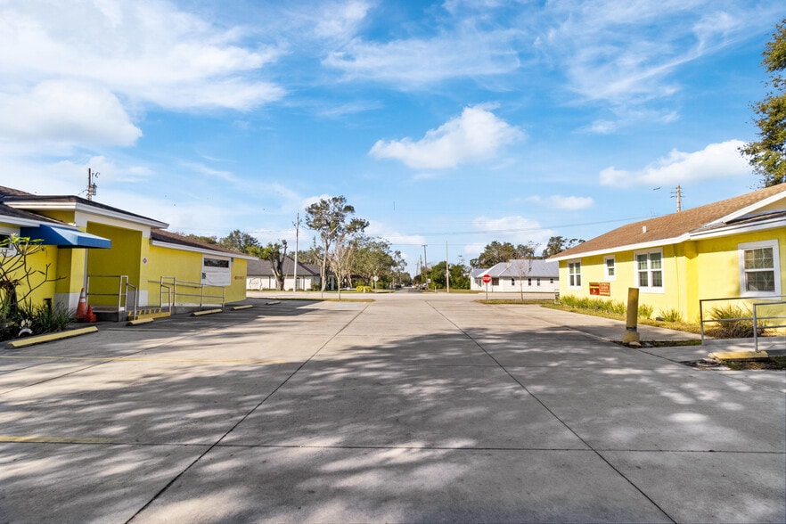 Two Building Portfolio Sale portfolio of 2 properties for sale on LoopNet.com - Building Photo - Image 3 of 34