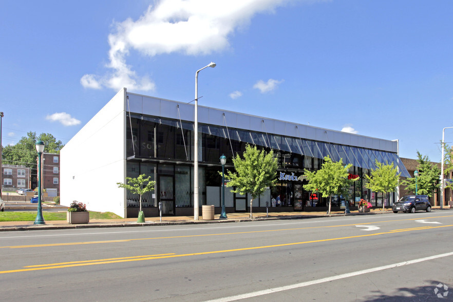 6662 Delmar Blvd, University City, MO for lease - Building Photo - Image 1 of 4