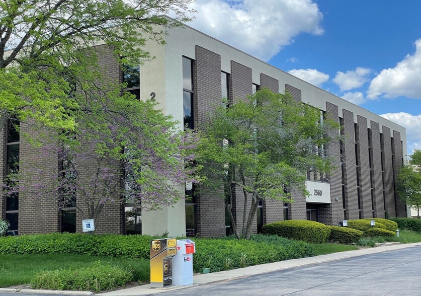 2560 Foxfield Rd, St Charles, IL for lease - Building Photo - Image 2 of 8