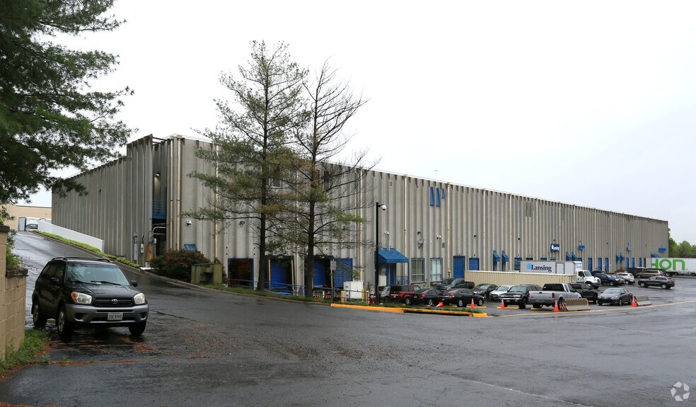 7401 Fullerton Rd, Springfield, VA 22153