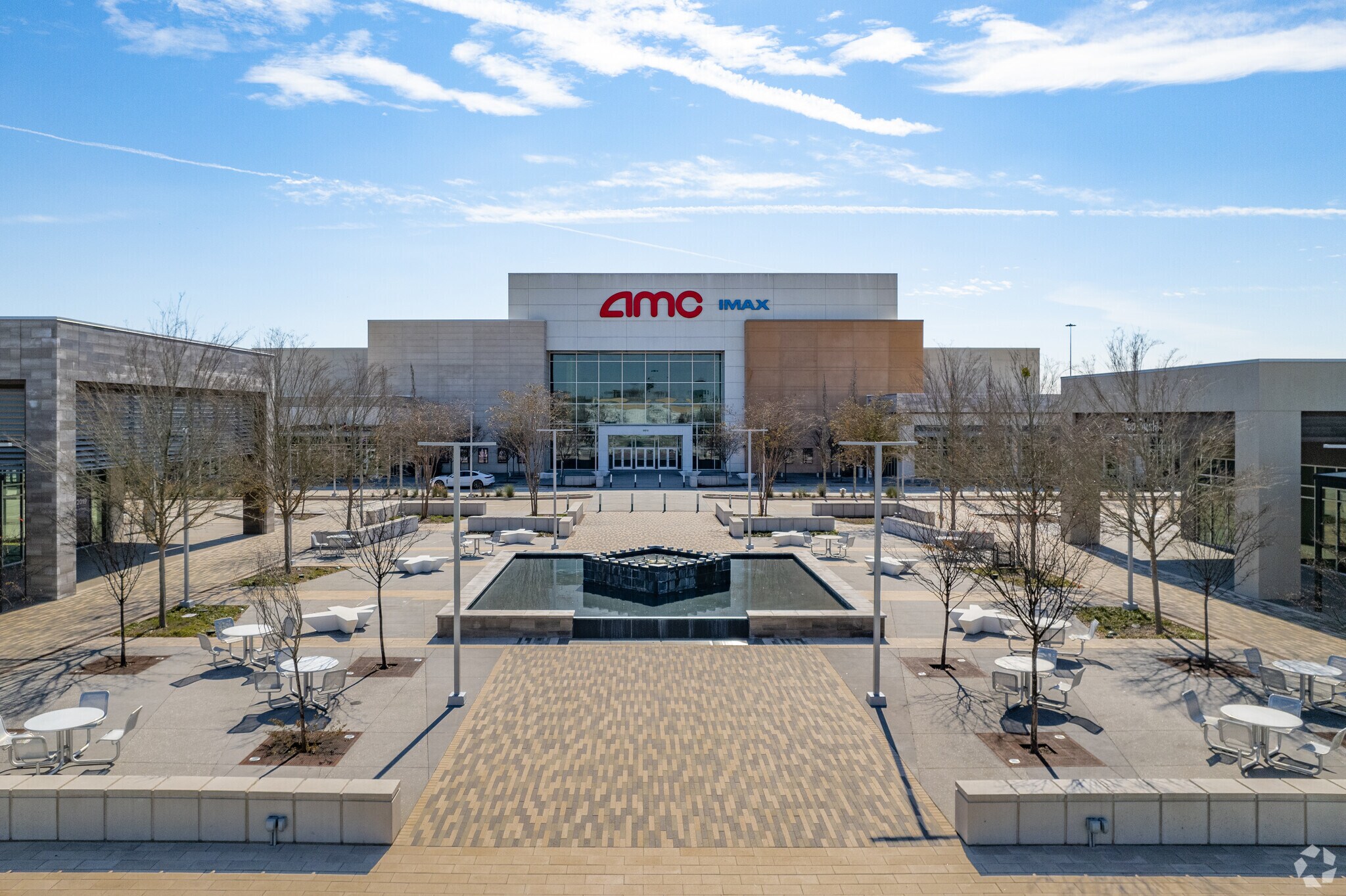 8821 Metropark Dr, Shenandoah, TX for lease Building Photo- Image 1 of 18