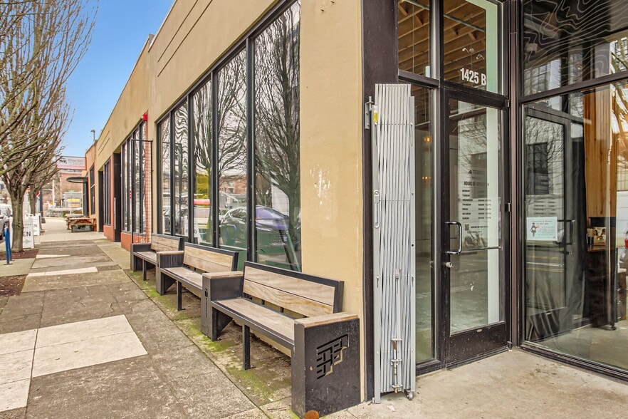1411-1435 NW Flanders St, Portland, OR for lease - Building Photo - Image 3 of 12